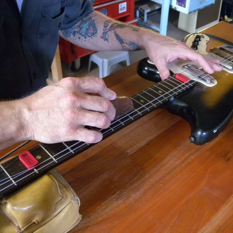 Mini String Spreaders, Set Of 2 - StewMac 3 Mini String Spreaders, Set Of 2 - StewMac - Image 3