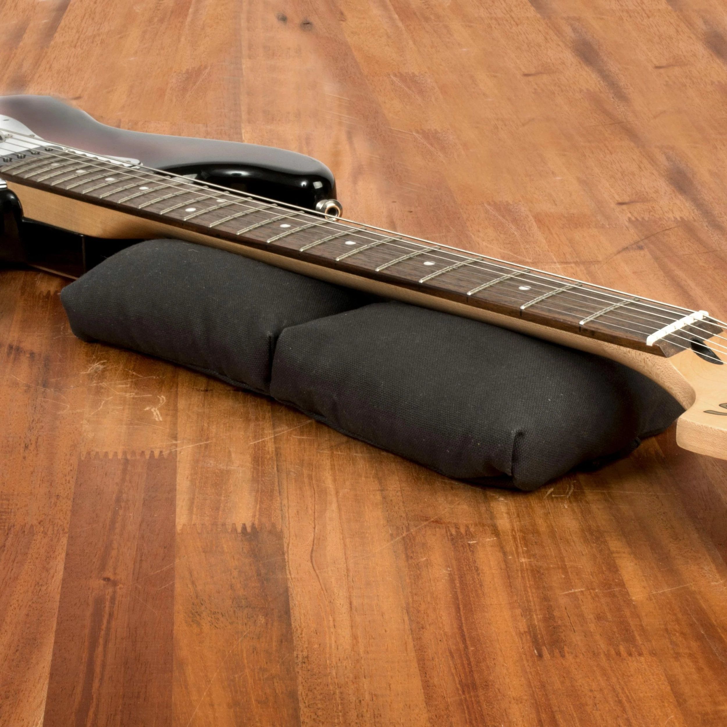 StewMac Deadblow Neck Rest - StewMac 2 StewMac Deadblow Neck Rest - StewMac - Image 2