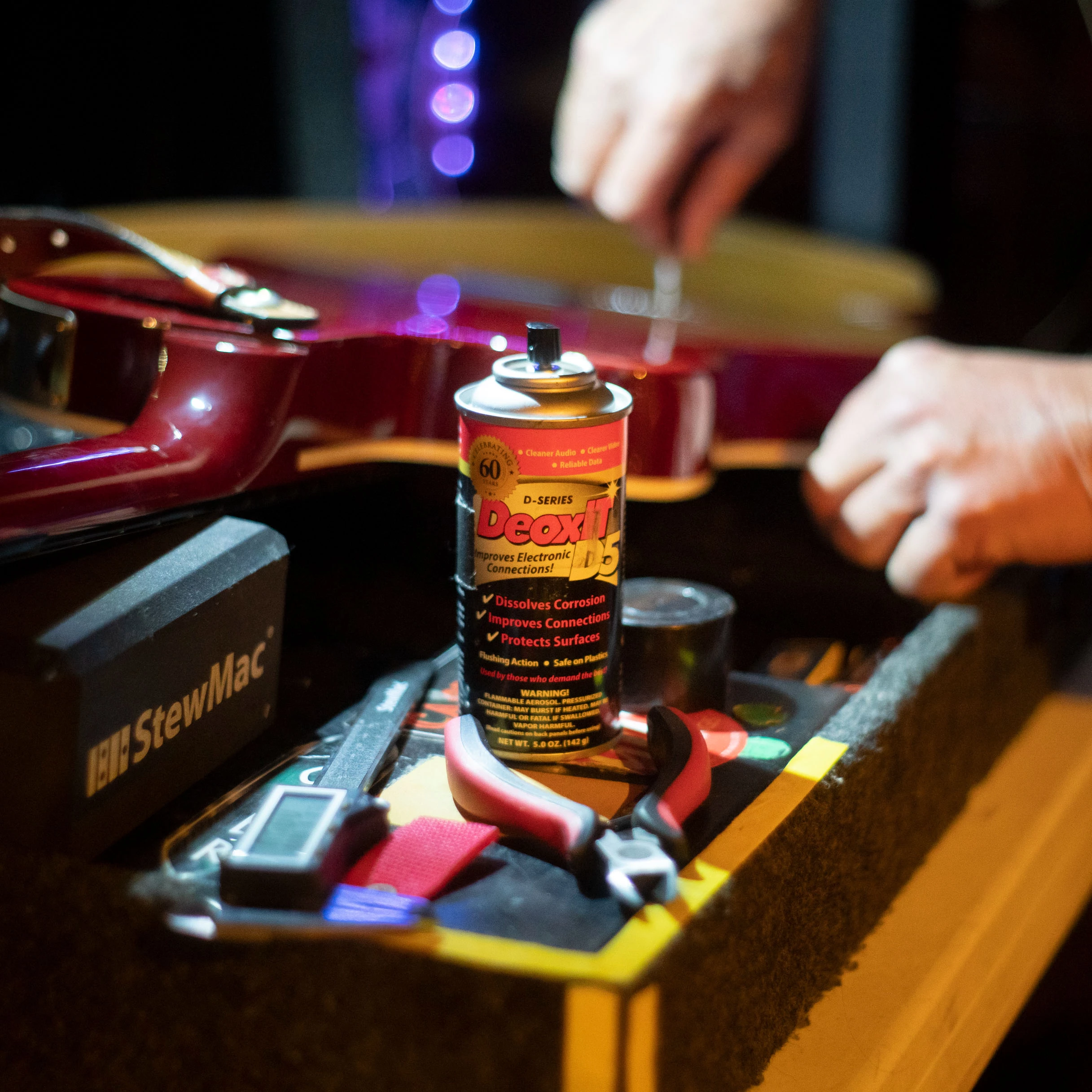 Scratchy Pot + Switch Cleaning Set - StewMac 5 Scratchy Pot + Switch Cleaning Set - StewMac - Image 5